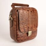 کیف دوشی چرم طبیعی مردانه طرح نگین