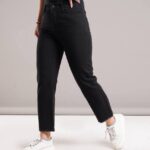 شلوار مام فیت مشکی زنانه