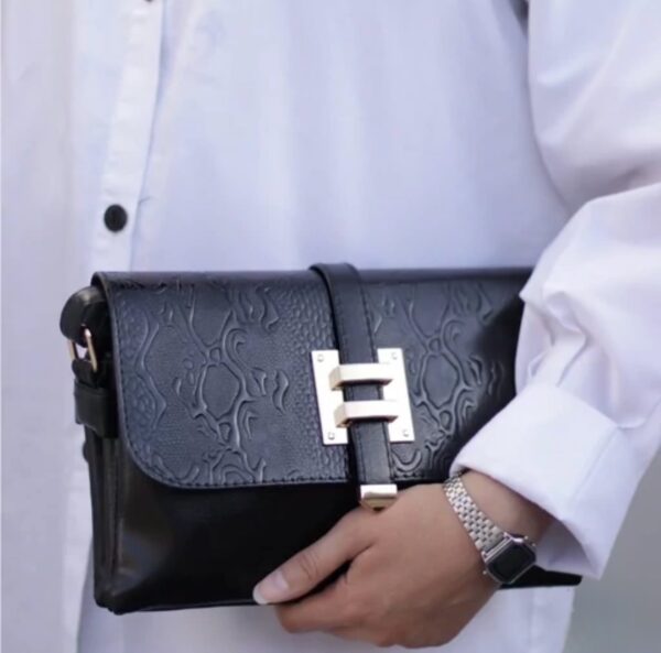 کیف پاسپورتي زنانه پل ورني - Image 1