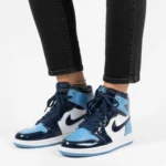 کتوني زنانه جردن وان ساقدار سرمه ای آبی