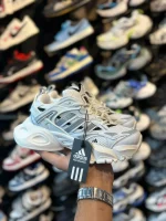 کتونی دخترانه ديلاکس سفيد طوسی - Image 2