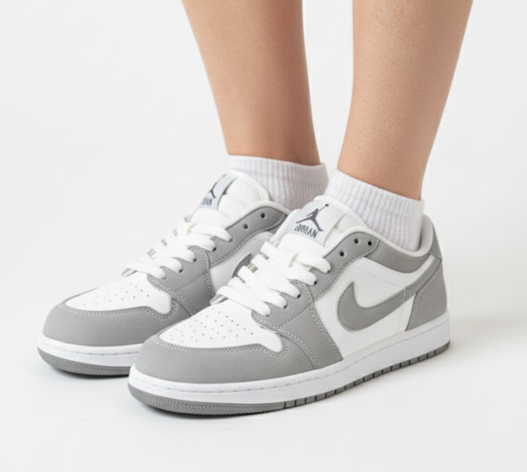 IMG_4734 کتانی زنانه جردن وان سفيد طوسی - Image 1