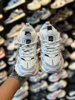 کتونی دخترانه ديلاکس سفيد طوسی - Image 4