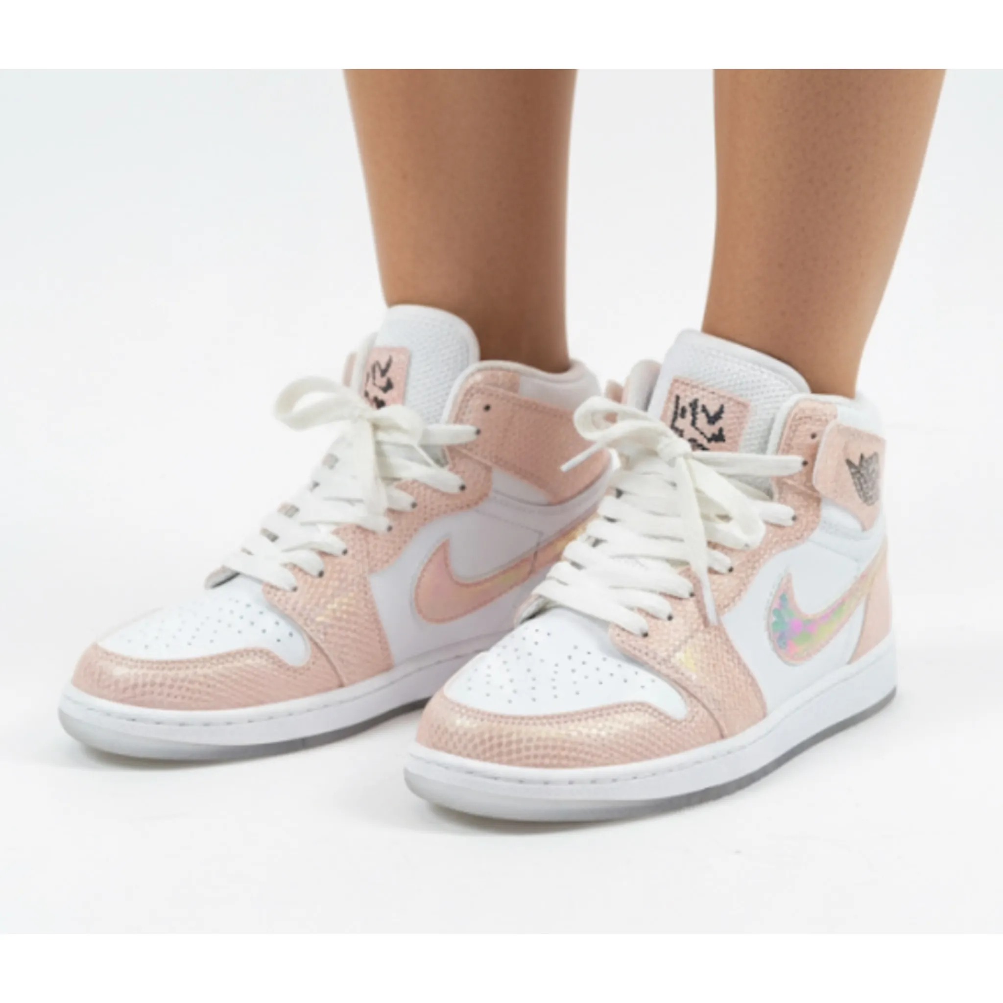 photo-output (29) کتونی زنانه دراگون ساقدار گلبهی - Image 1