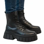 بوت مردانه برشکا