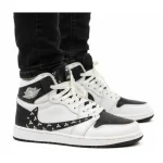 کتونی مردانه ترويس ساقدار سفيد مشکی