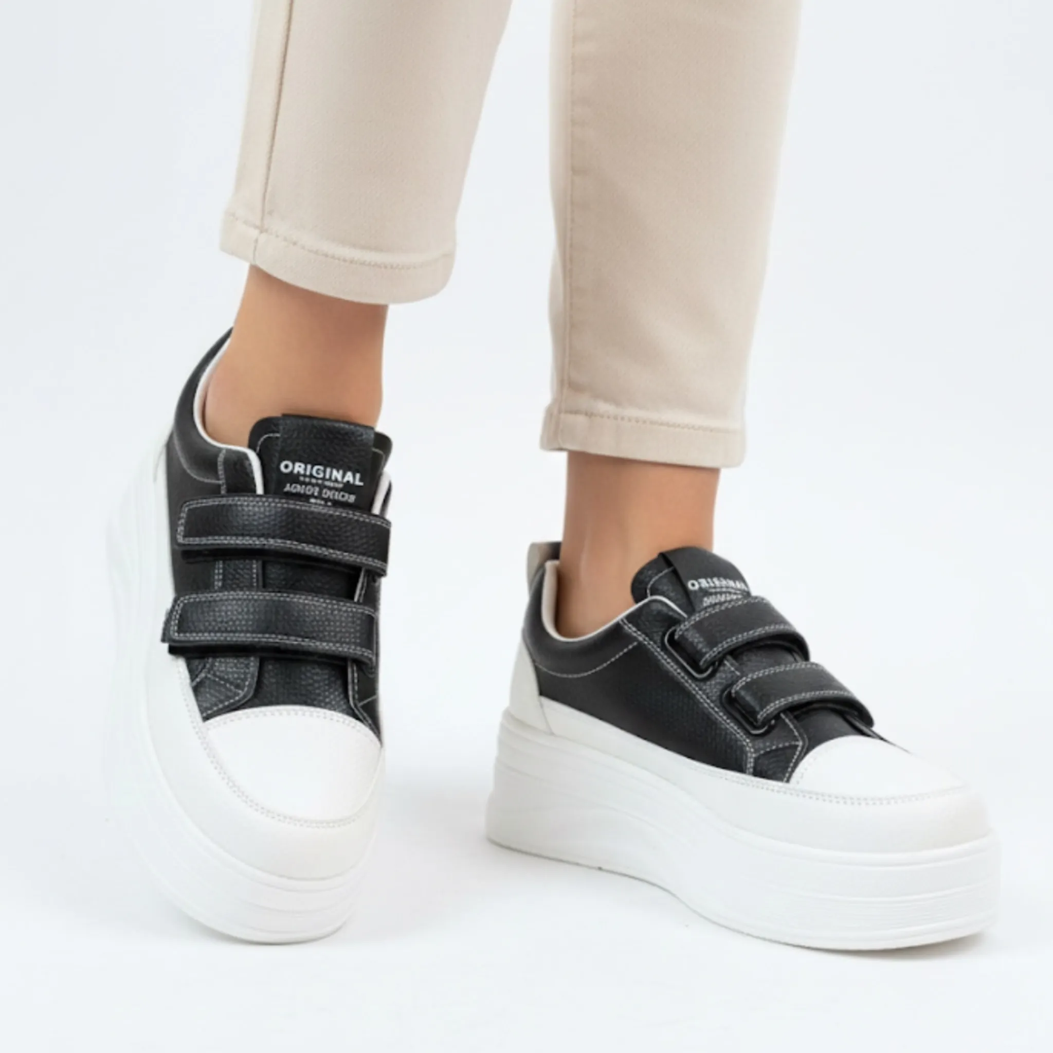 photo-output - 2025-12-09T133453.515 کفش ونس زنانه لژدار چسبی - Image 1