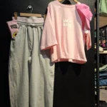 خرید ست تیشرت شلوار کلاه جوراب وانگ. ست اسپرت مردانه و زنانه طرح Alexander Wang رنگ صورتی ملایم از مزون رم